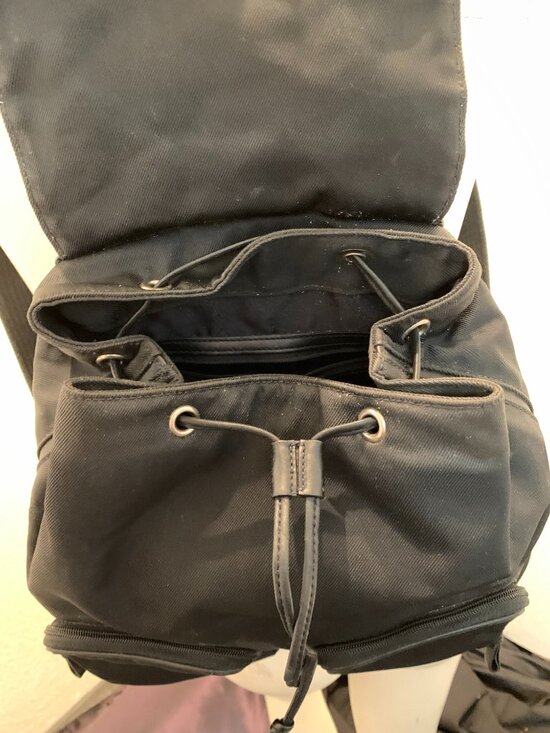 Coach vintage fabric drawstring backpack #E1J-7432 pre owned top hanger broken main image 10